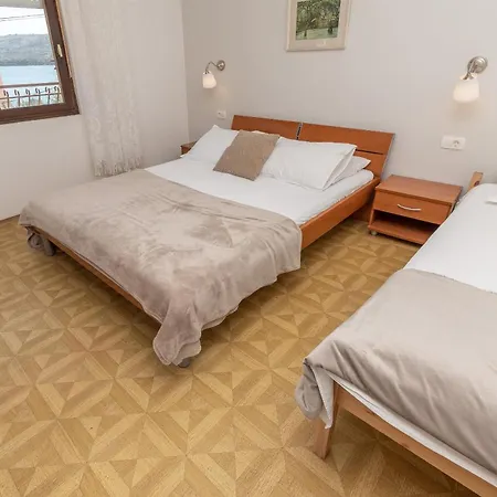 Pera Apartman Marina
