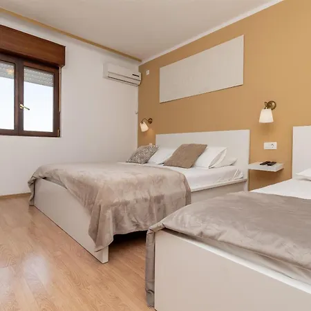 Apartman Pera *