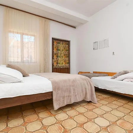 Apartman Pera *