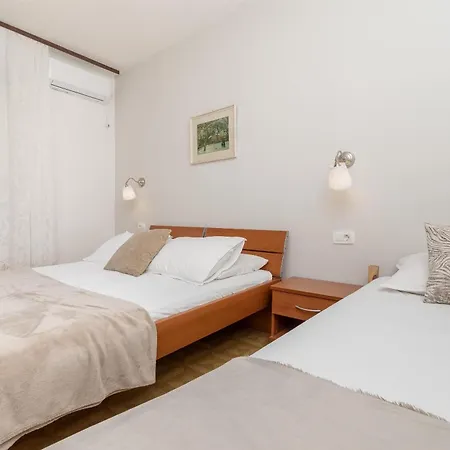 Pera Apartman *