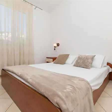 Pera Apartman *