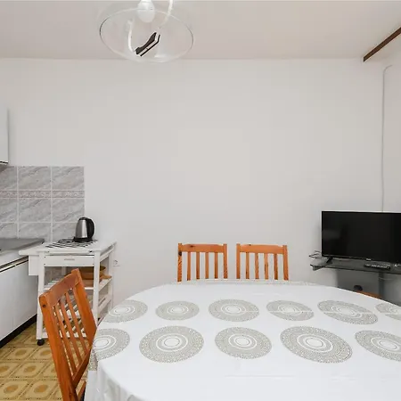 Apartman Pera *