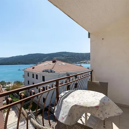 Pera Apartman *