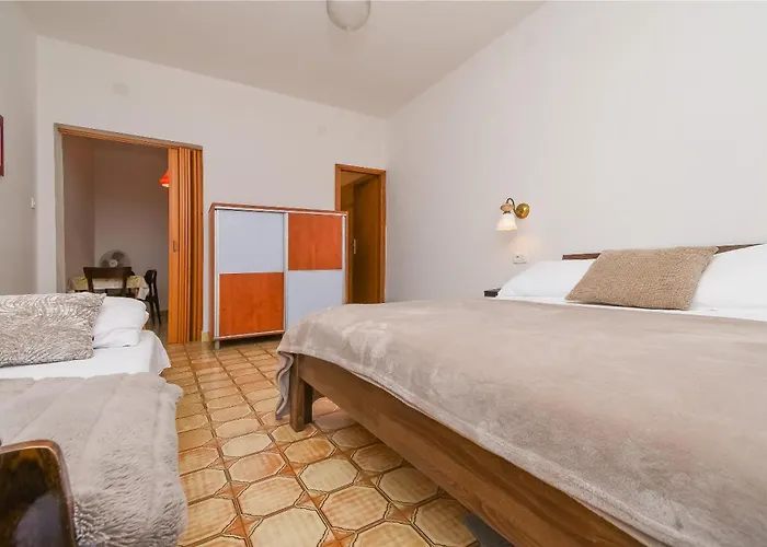 Pera Apartman Marina