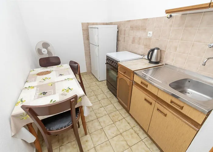 Pera Apartman Marina